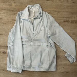 LULULEMON halfzip with pocket